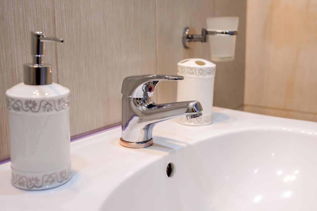 Apartment Lux Gomel Kültér fotó